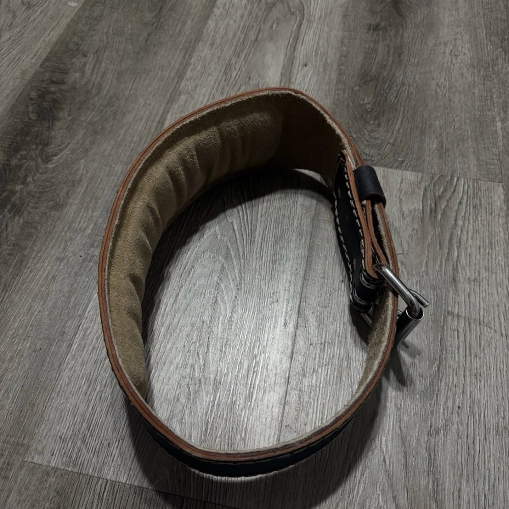 Harbinger 6" Padded Black Leather Weight Lifting Belt - Picture 2 of 4